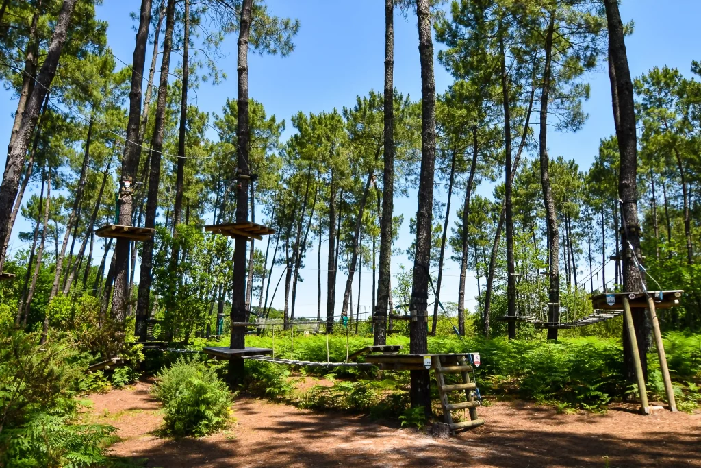 Camping en bord de lac de Biscarrosse.